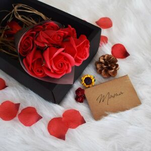04470 Romantický darčekový box - Červené ruže